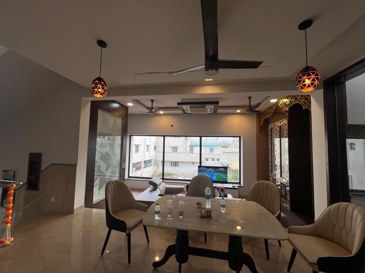 Dining Table & Kitchen Counter